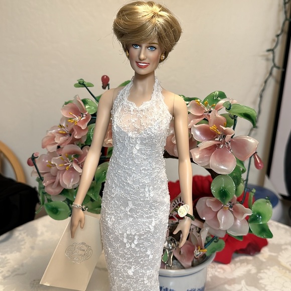 Franklin Mint Princess Diana of Whales. The people’s Princess forever. - Picture 6 of 8